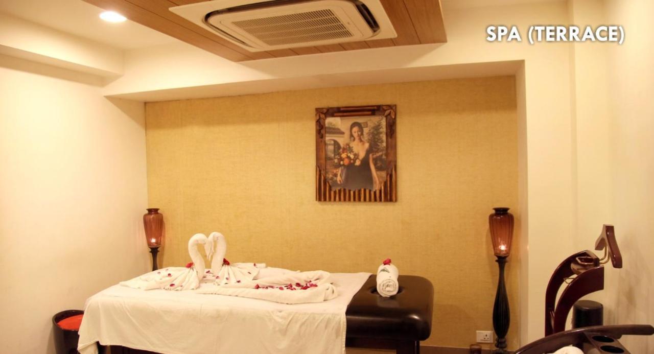 The Fern Residency Rajkot Otel Dış mekan fotoğraf