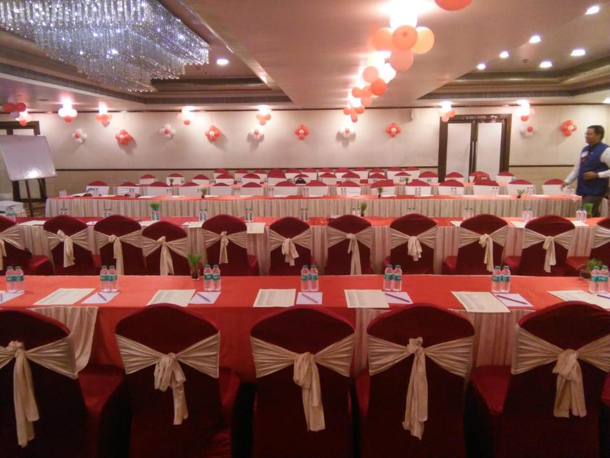 The Fern Residency Rajkot Otel Dış mekan fotoğraf