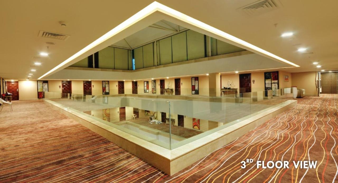 The Fern Residency Rajkot Otel Dış mekan fotoğraf