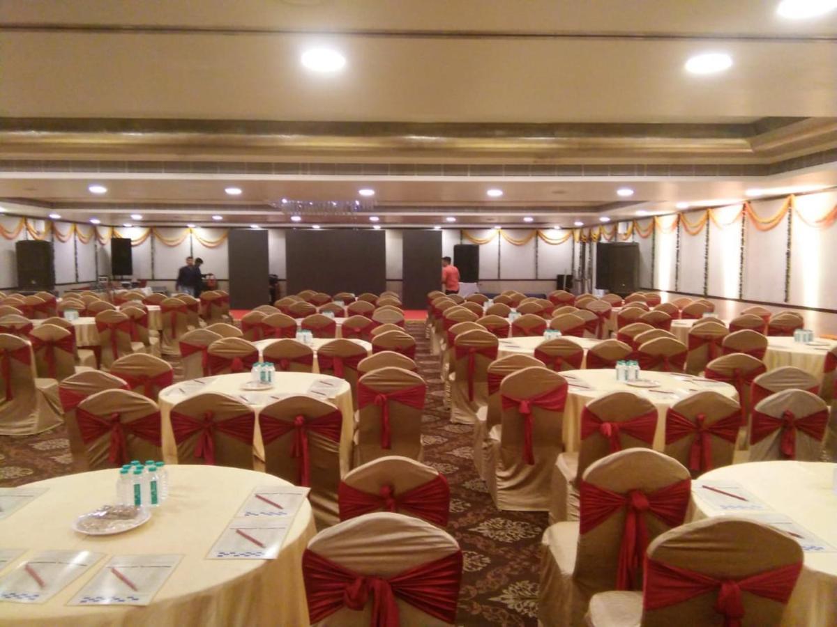 The Fern Residency Rajkot Otel Dış mekan fotoğraf