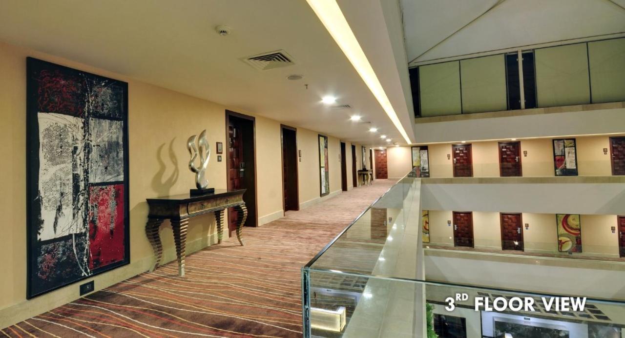 The Fern Residency Rajkot Otel Dış mekan fotoğraf
