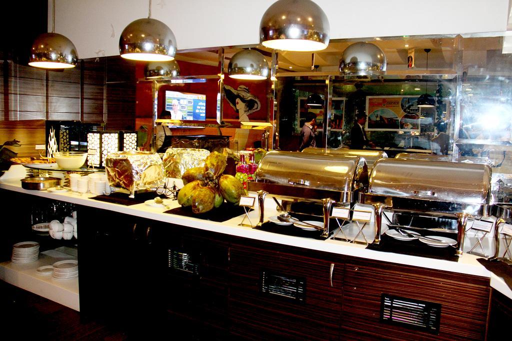 The Fern Residency Rajkot Otel Dış mekan fotoğraf