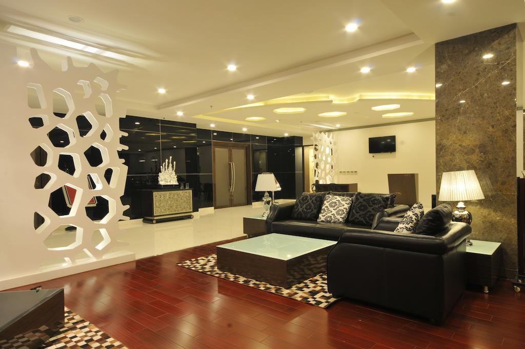 The Fern Residency Rajkot Otel Dış mekan fotoğraf